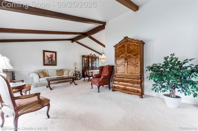 1342 Lake Crescent Drive, Bloomfield Hills, MI 48302