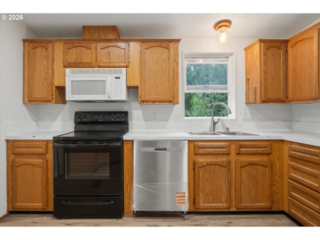 30482 S MARIAN St, Molalla, OR 97038