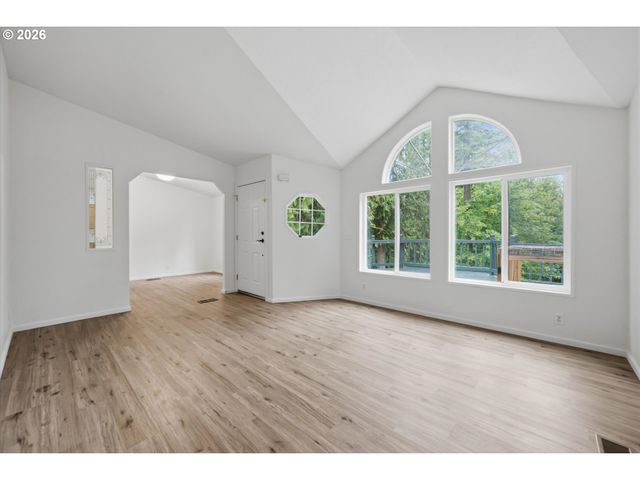 30482 S MARIAN St, Molalla, OR 97038