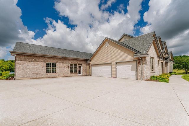 3976 Woodridge COURT, Richfield, WI 53017