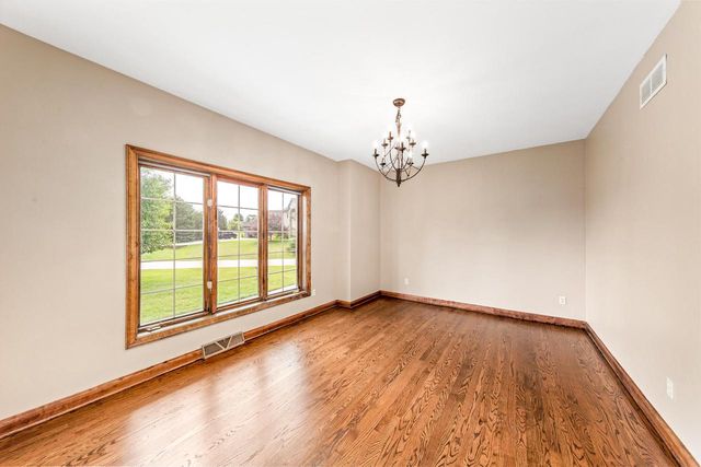 3976 Woodridge COURT, Richfield, WI 53017