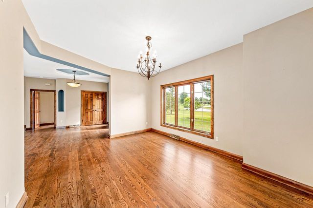 3976 Woodridge COURT, Richfield, WI 53017