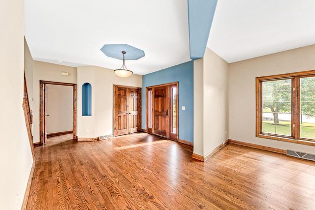 3976 Woodridge COURT, Richfield, WI 53017
