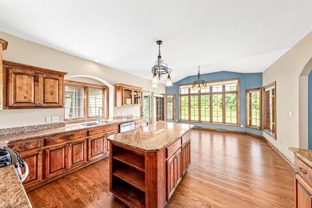 3976 Woodridge COURT, Richfield, WI 53017