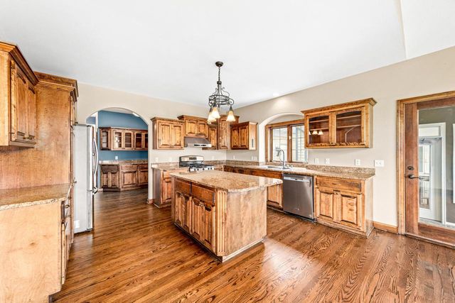 3976 Woodridge COURT, Richfield, WI 53017