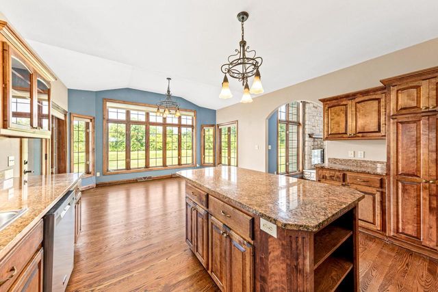 3976 Woodridge COURT, Richfield, WI 53017