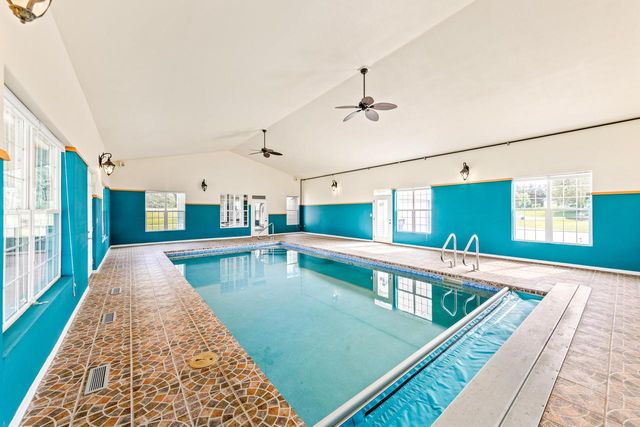 3976 Woodridge COURT, Richfield, WI 53017