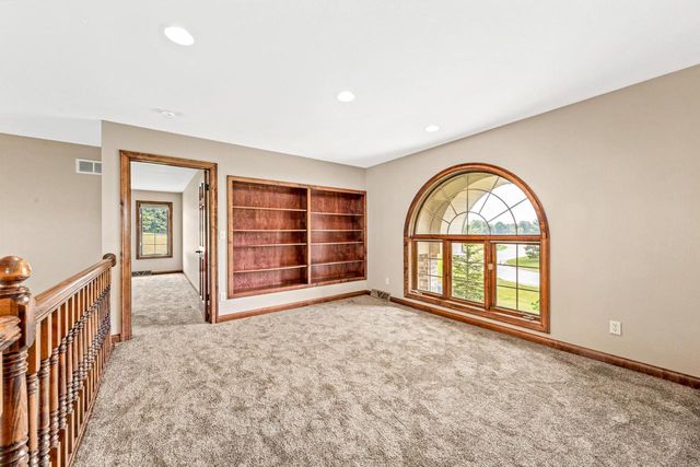 3976 Woodridge COURT, Richfield, WI 53017