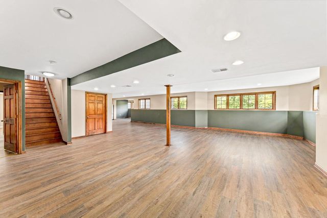 3976 Woodridge COURT, Richfield, WI 53017