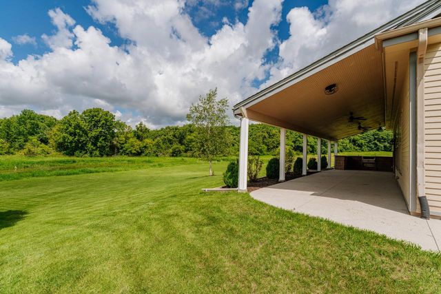 3976 Woodridge COURT, Richfield, WI 53017