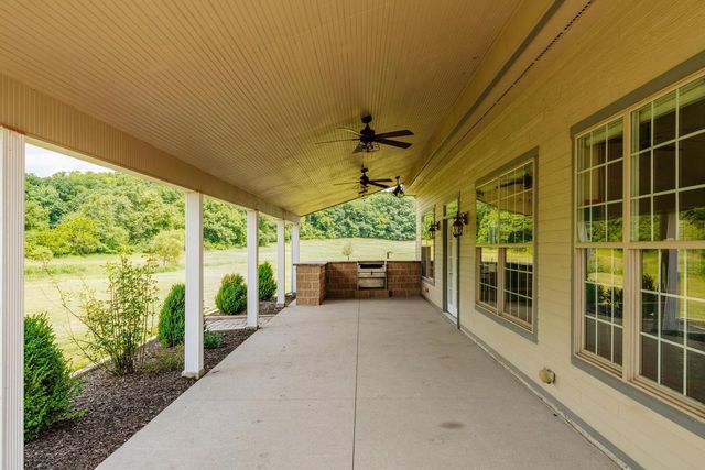 3976 Woodridge COURT, Richfield, WI 53017