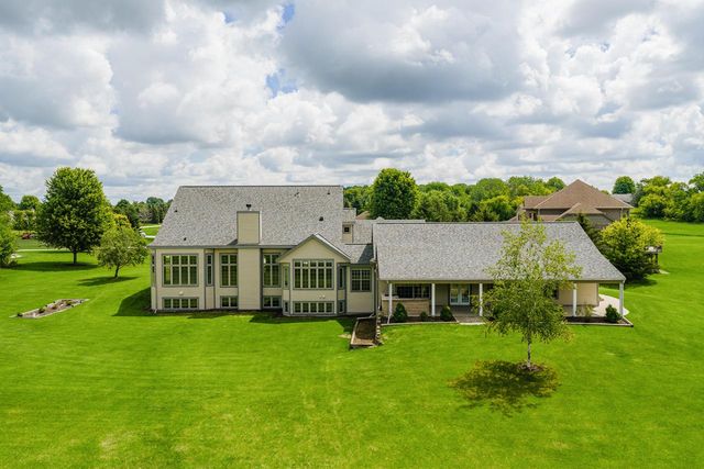 3976 Woodridge COURT, Richfield, WI 53017