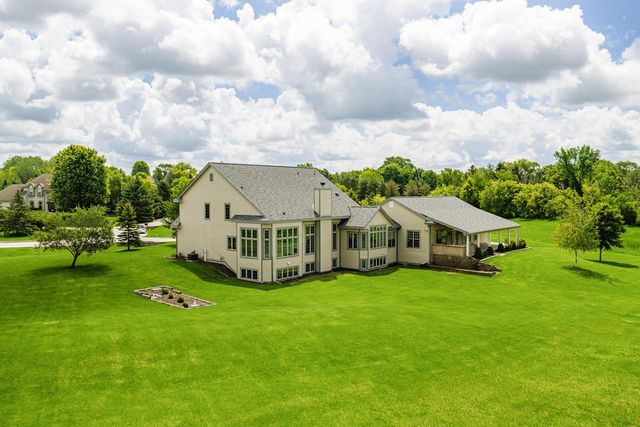 3976 Woodridge COURT, Richfield, WI 53017