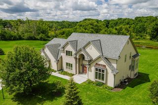 3976 Woodridge COURT, Richfield, WI 53017