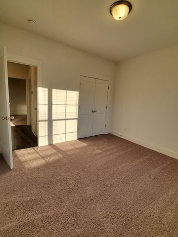 220 Hermitage Point Dr, Hermitage, TN 37076