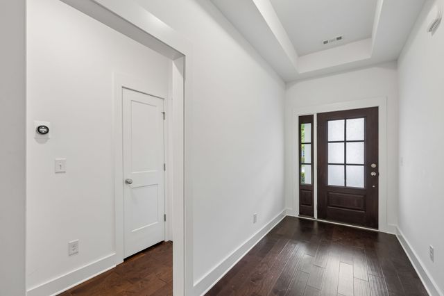 220 Hermitage Point Dr, Hermitage, TN 37076