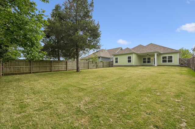 220 Hermitage Point Dr, Hermitage, TN 37076