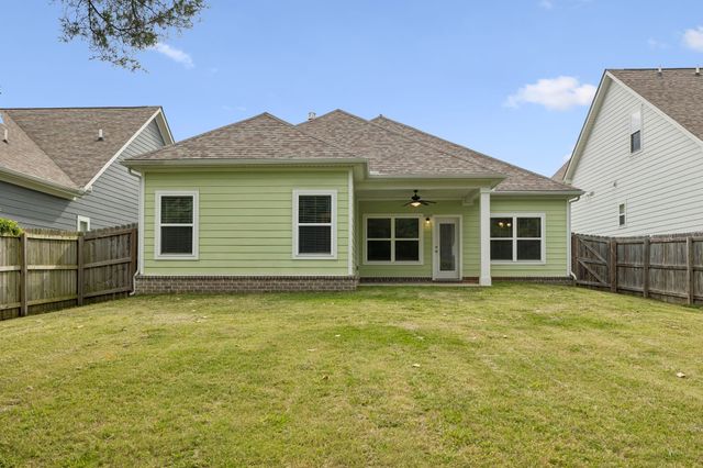 220 Hermitage Point Dr, Hermitage, TN 37076