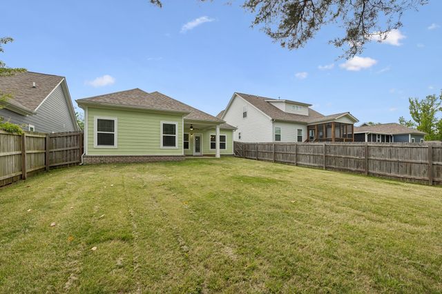 220 Hermitage Point Dr, Hermitage, TN 37076