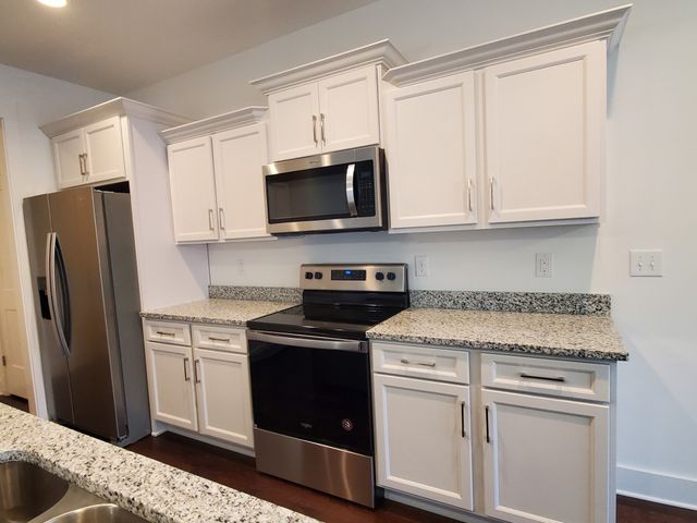 220 Hermitage Point Dr, Hermitage, TN 37076