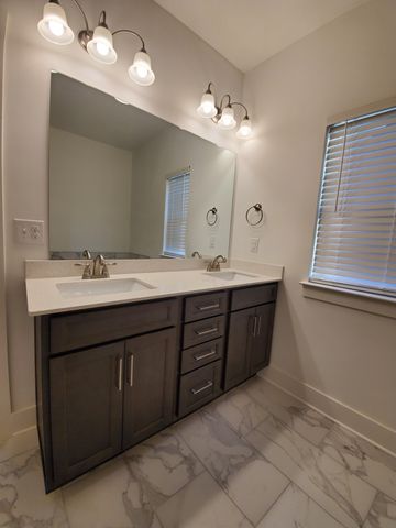 220 Hermitage Point Dr, Hermitage, TN 37076