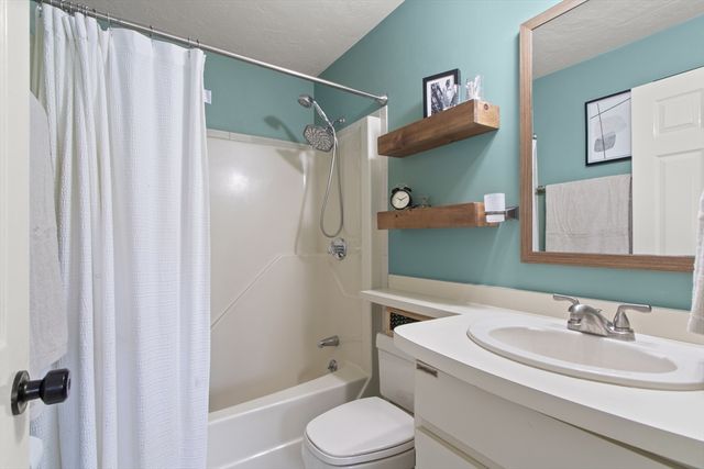 632 Washington St G6, Braintree, MA 02184