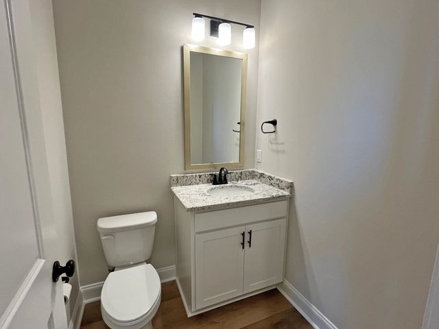 242 Kings Wood Avenue, Thibodaux, LA 70301