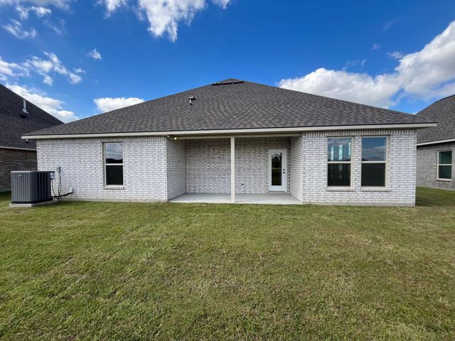 242 Kings Wood Avenue, Thibodaux, LA 70301