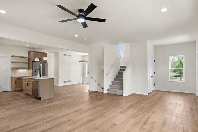 2810 Big Bluestem Parkway, Fitchburg, WI 53711