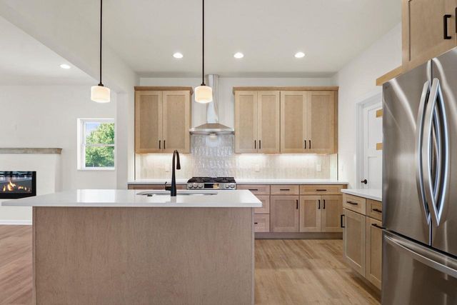 2810 Big Bluestem Parkway, Fitchburg, WI 53711
