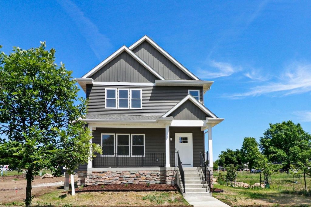 2810 Big Bluestem Parkway, Fitchburg, WI 53711