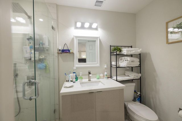 140 NW 46th St, Oakland Park, FL 33309