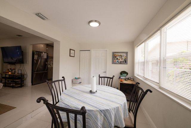 140 NW 46th St, Oakland Park, FL 33309