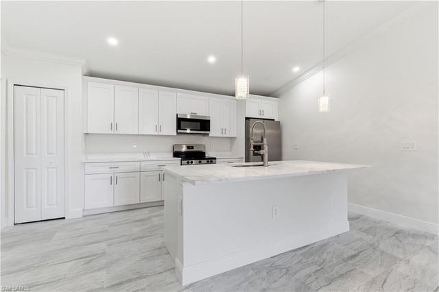 2141 Davis ST, Fort Myers, FL 33916