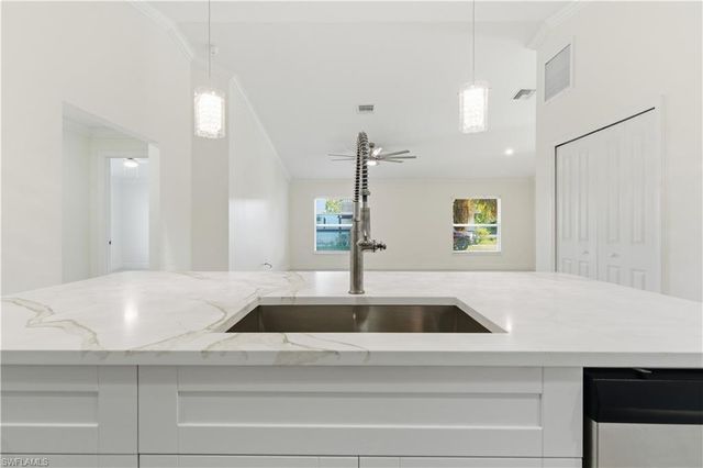 2141 Davis ST, Fort Myers, FL 33916