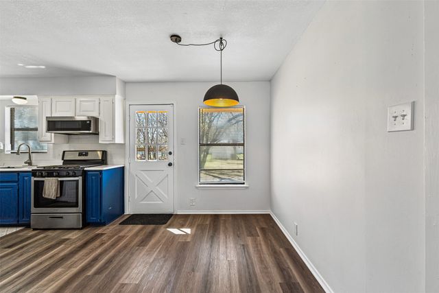 204 S Crites Street, Granbury, TX 76048