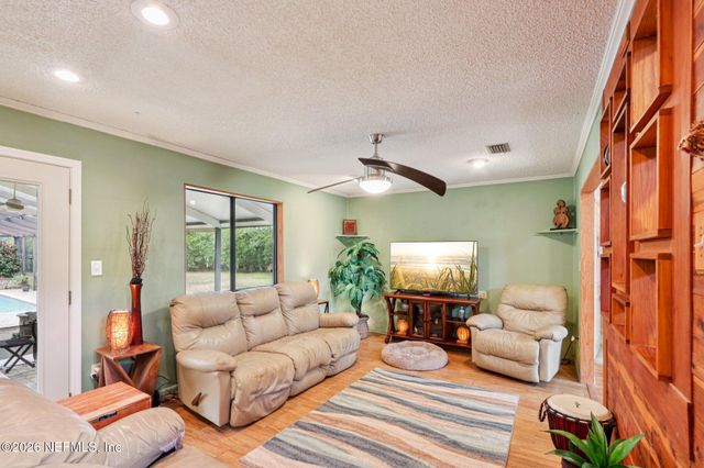 98 SWIMMING PEN Drive, Middleburg, FL 32068