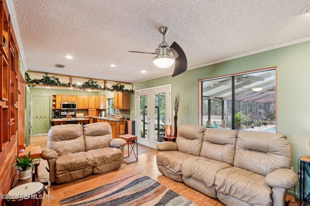 98 SWIMMING PEN Drive, Middleburg, FL 32068