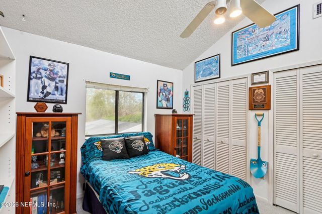 98 SWIMMING PEN Drive, Middleburg, FL 32068