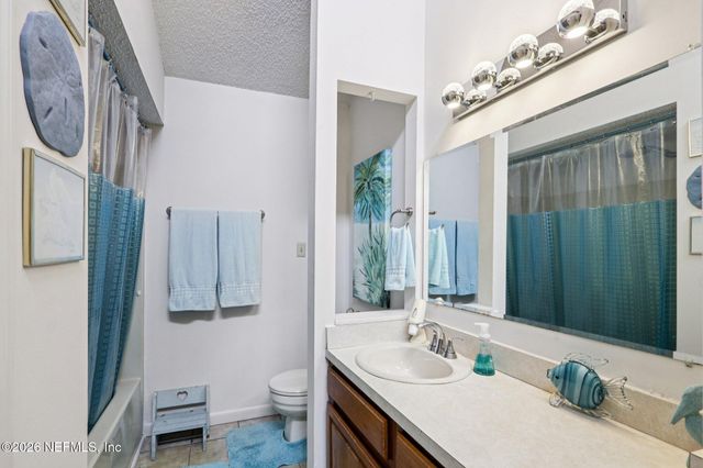 98 SWIMMING PEN Drive, Middleburg, FL 32068