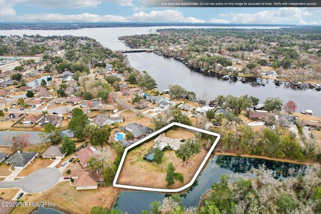 98 SWIMMING PEN Drive, Middleburg, FL 32068