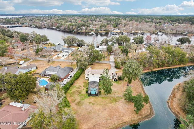 98 SWIMMING PEN Drive, Middleburg, FL 32068