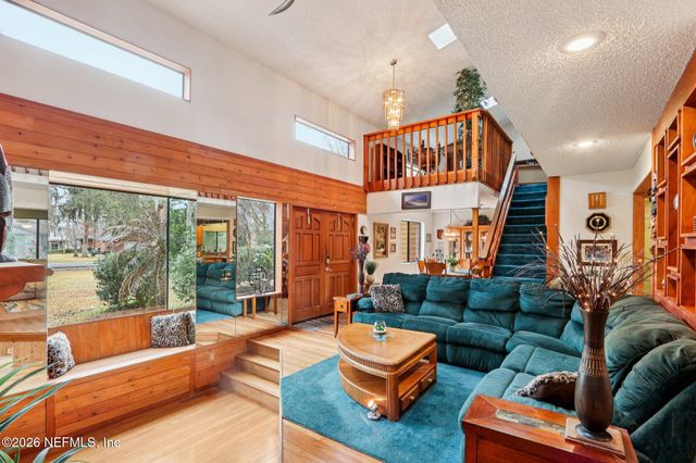 98 SWIMMING PEN Drive, Middleburg, FL 32068