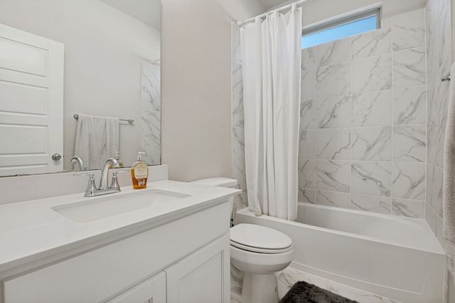 160 Arrow Wood Road, Waxahachie, TX 75165