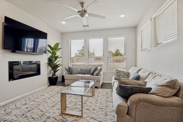 160 Arrow Wood Road, Waxahachie, TX 75165