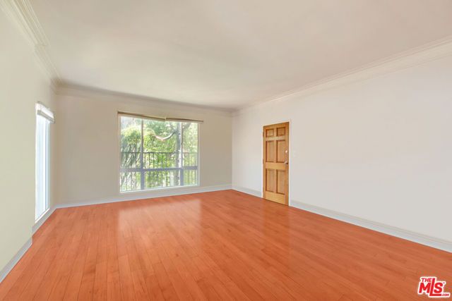 251 N Kenmore Avenue, Los Angeles, CA 90004