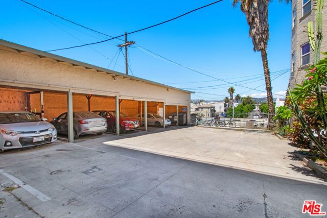 251 N Kenmore Avenue, Los Angeles, CA 90004