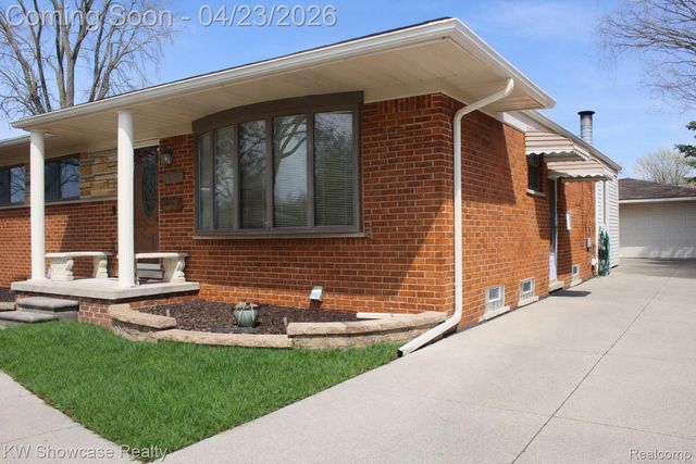 6206 Berwyn Street, Dearborn Heights, MI 48127