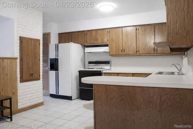 6206 Berwyn Street, Dearborn Heights, MI 48127