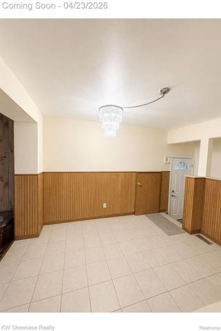 6206 Berwyn Street, Dearborn Heights, MI 48127